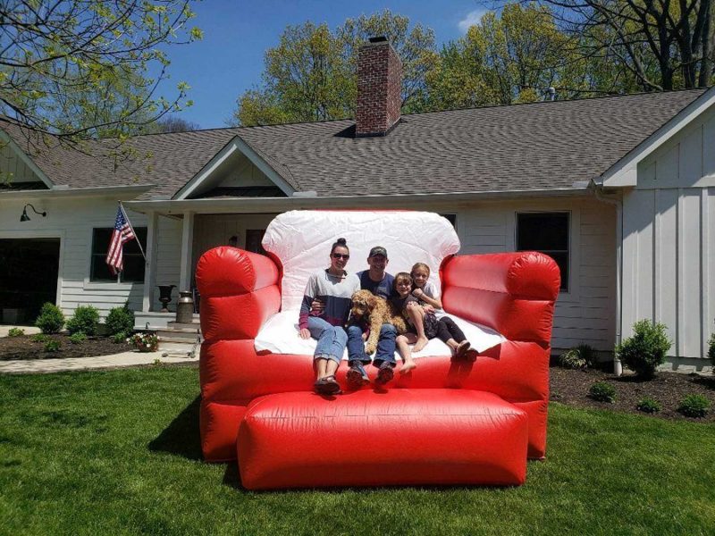 Big Red Chair Photos