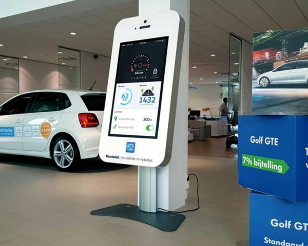 Giant iPhone Rentals-2